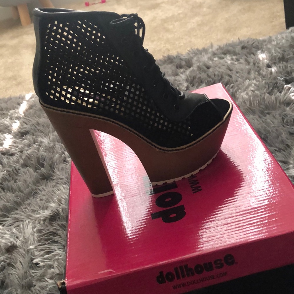 Brand new heels